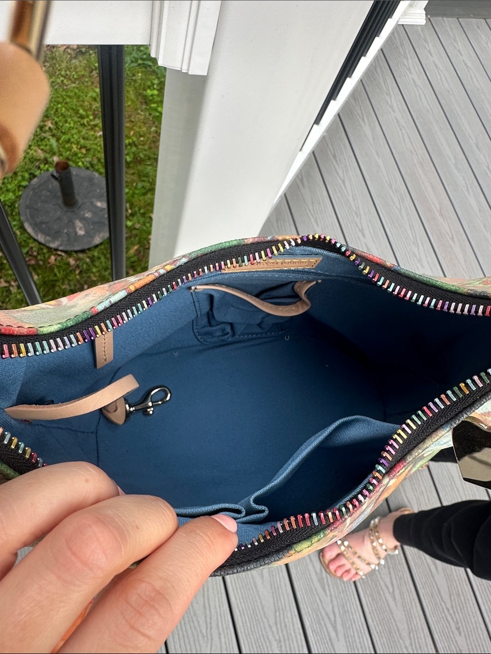 Dooney & Bourke retired candy print bucket bag - Picture 15 of 16